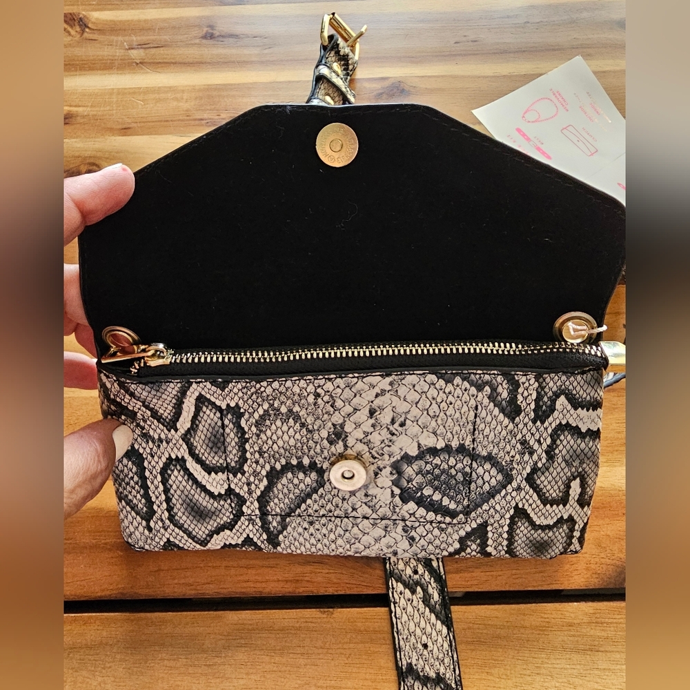 NWT | Casery Convertible Belt Bag & Crossbody - Picture 13 of 16